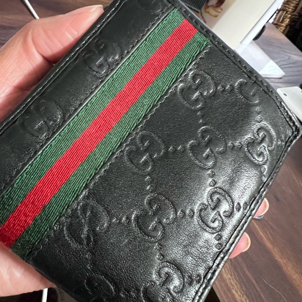 Gucci Embossed Black Wallet with Red and Green Accents - Picture 13 of 14